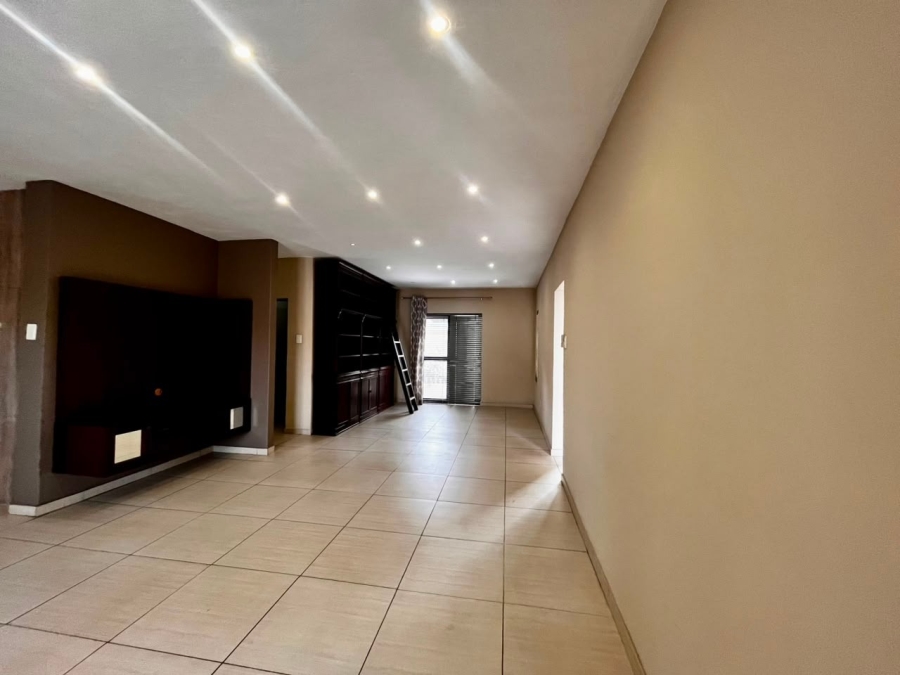 To Let 3 Bedroom Property for Rent in Cashan North West